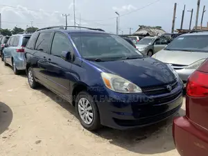Toyota Sienna 2005 Blue