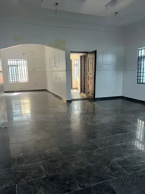 Studio Apartment in Agungi  East for rent