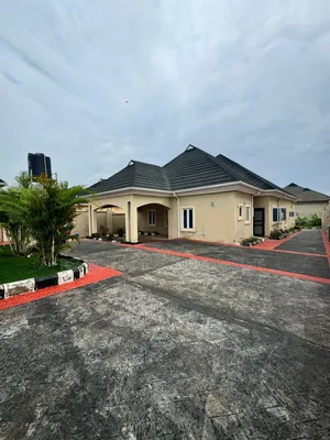 3bdrm Bungalow in Kolapo Ishola Gra, Ibadan for rent