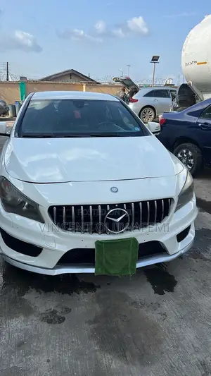 Mercedes-Benz CLA-Class CLA 250 4MATIC Sedan 2016 White