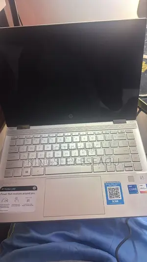 Laptop HP Pavilion x360 32GB Intel Core i5 SSHD+SSD 32GB