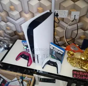 Ps 5 Console With Discs and Pad
