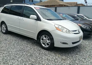 Toyota Sienna XLE Limited 4WD 2008 White