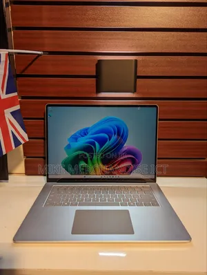 Laptop Microsoft 16GB Qualcomm Snapdragon X Plus SSD 1T