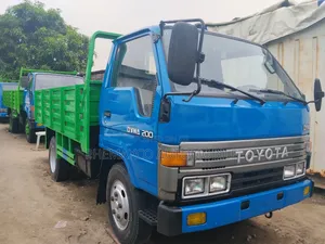 Toyota Six Tires With Petrol Engine