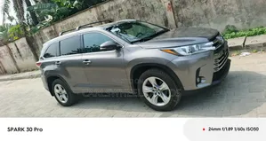 Toyota Highlander Limited Platinum V6 4x4 (3.5L 6cyl 6A) 2016 Gray