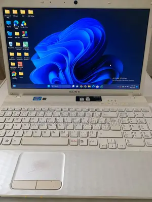 Laptop Sony VAIO PCG-7D1M 6GB Intel Core i3 HDD+SSD 512GB
