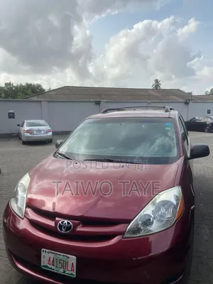 Toyota Sienna LE 4WD 2007 Red