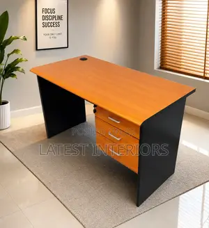 Executive Office Table With 3 Drawers. Strong and Neat Design