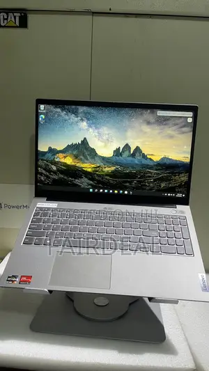 Laptop Lenovo ThinkBook 15 8GB AMD Ryzen 5 SSD 256GB