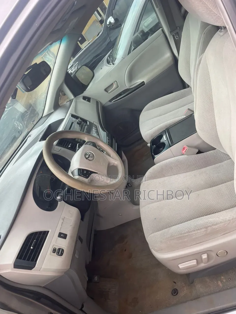 Executive Sienna for Rent