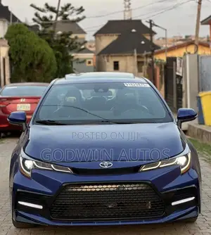 Toyota Corolla SE 2021 Blue