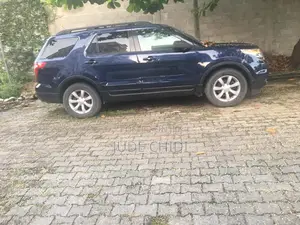 Ford Explorer 2012 Blue