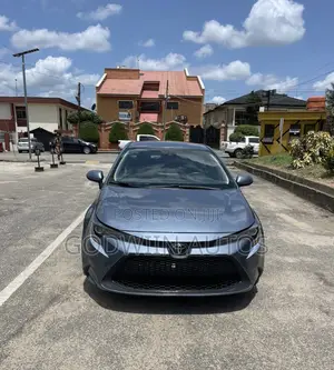 Toyota Corolla LE 2020 Blue