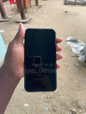Apple iPhone XR 64 GB Black