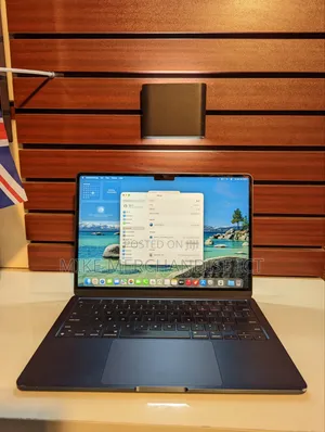 Laptop Apple MacBook Air 2022 M2 8GB Apple M2 SSD 256GB
