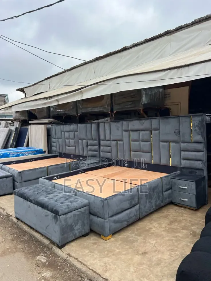 6by6 Bedframe Available 003