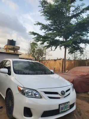 Toyota Corolla 2013 White