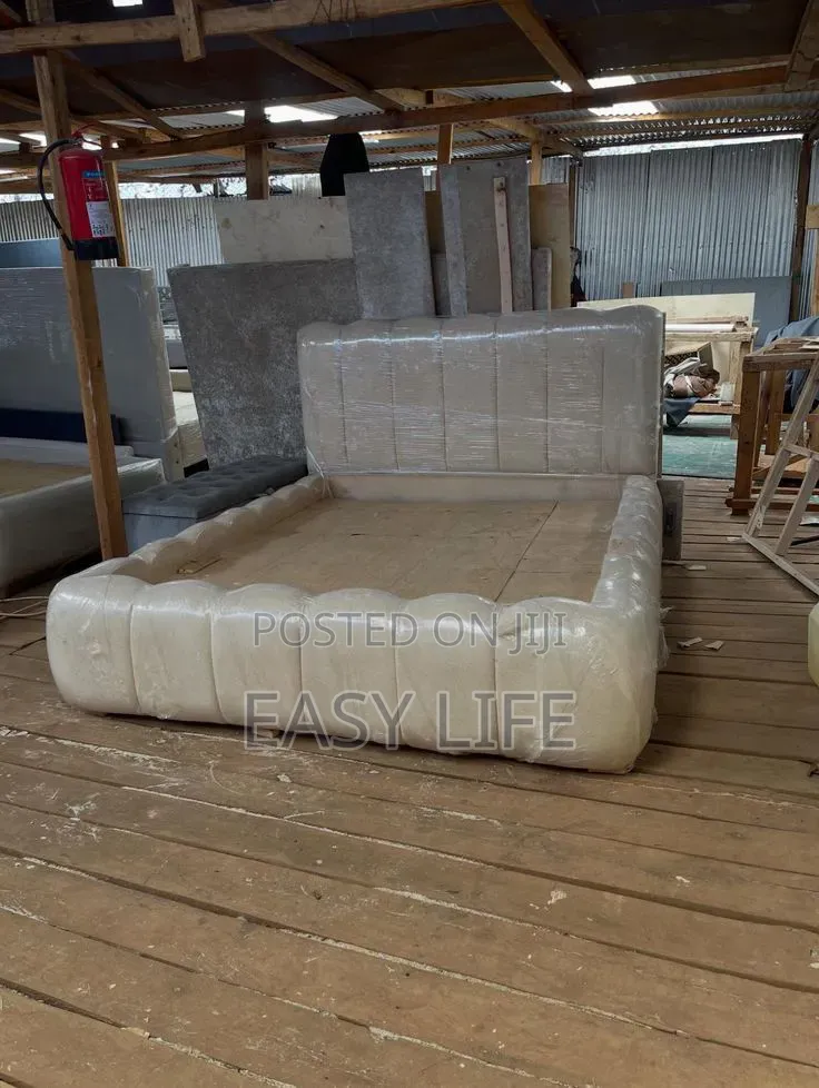 4andhalf by 6 Bedframe 005