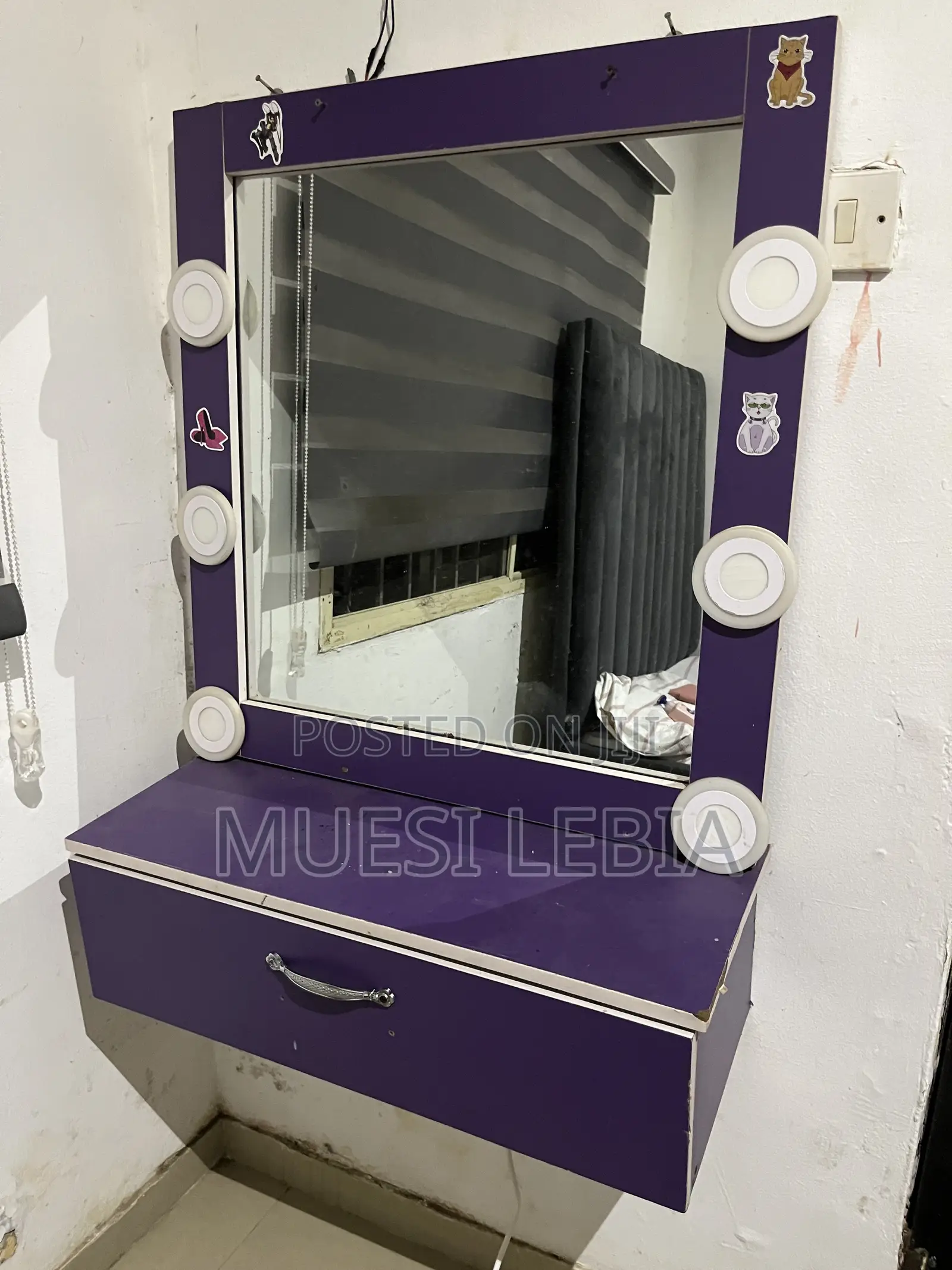 Vanity Mirror