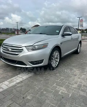 Ford Taurus Limited 2013 Gray