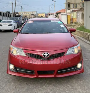 Toyota Camry SE 4dr Sedan (3.5L 6cyl 6A) 2014 Red