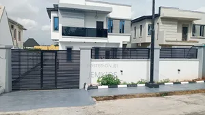 4bdrm Duplex in Alalubosa Estate for sale