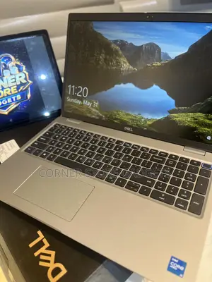 Laptop Dell Precision 3561 16GB Intel Core i5 SSD 256GB