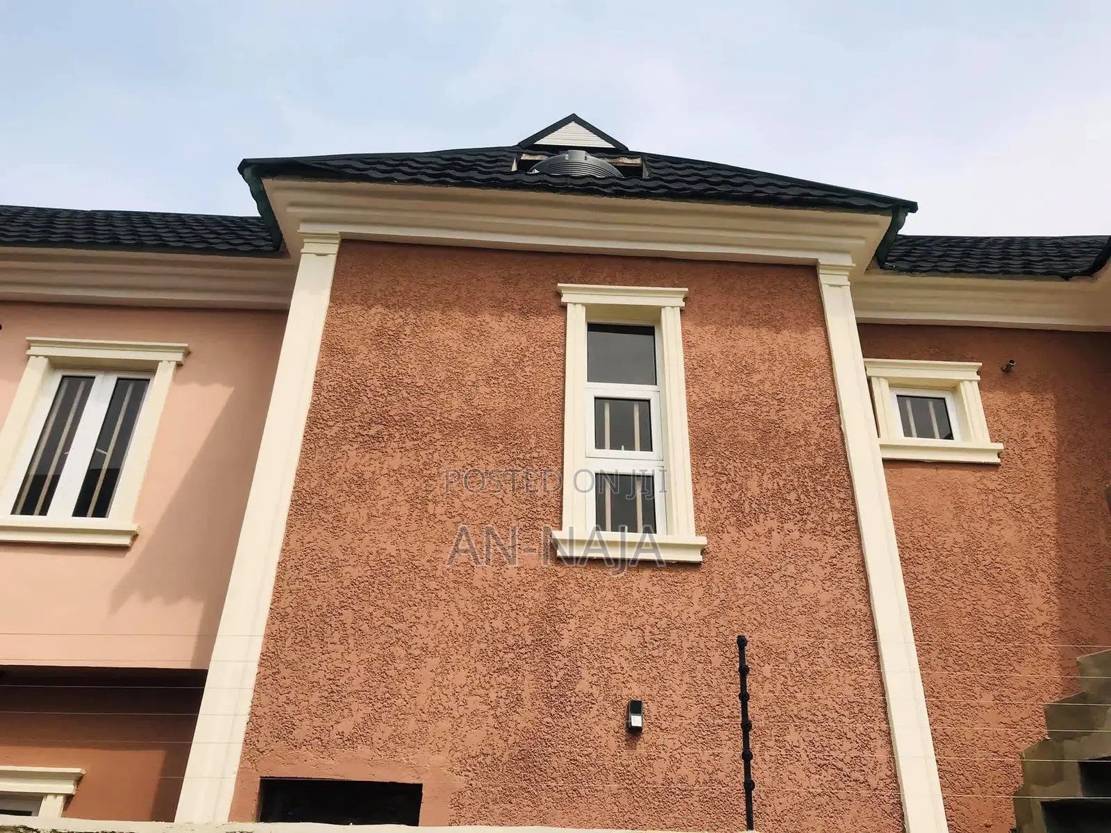 Stucco Paint Screeding Travatino Gravitex Tyrosine Mabel Trowel .t.c