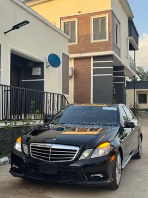 Mercedes-Benz E350 Base 4dr 4Matic Sedan AWD (3.5L 6cyl 7A) 2012 Black