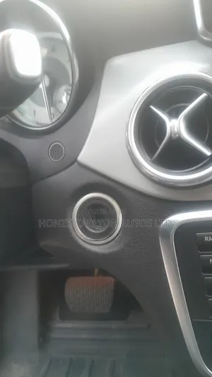 Mercedes-Benz GLA 250 2015 Black