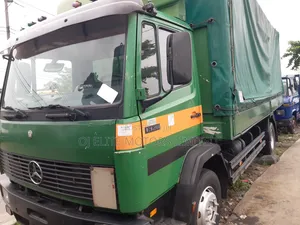 Mercedes Benz 1320 1999
