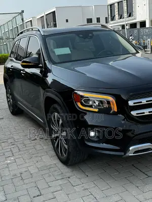 Mercedes-Benz GLB-Class 2023 Black