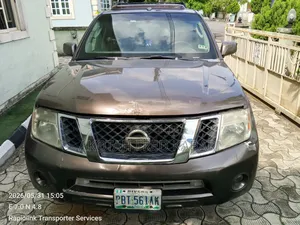 Nissan Pathfinder SE 2008 Brown