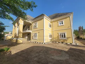 8bdrm Duplex in Guzape District for rent