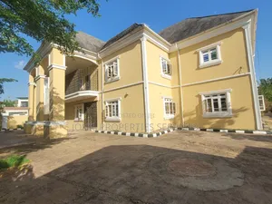 8bdrm Duplex in Guzape District for rent