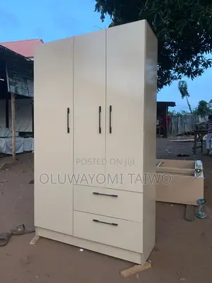 Wardrobe 2 Face