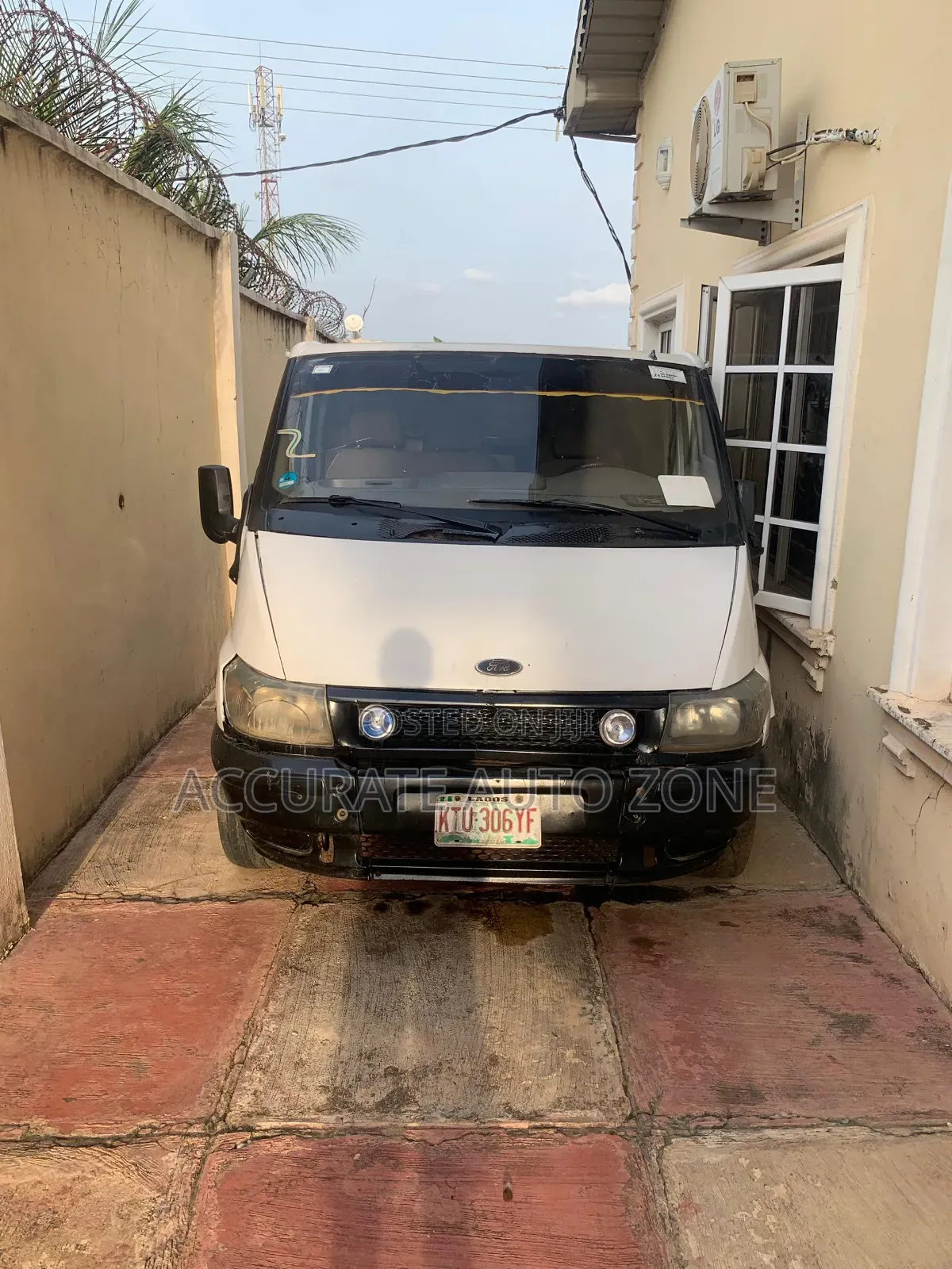 Ford Transit 2002 White