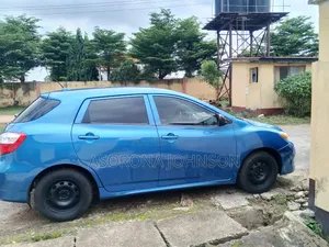 Toyota Matrix Hatchback FWD (1.8L 4cyl 5M) 2009 Blue