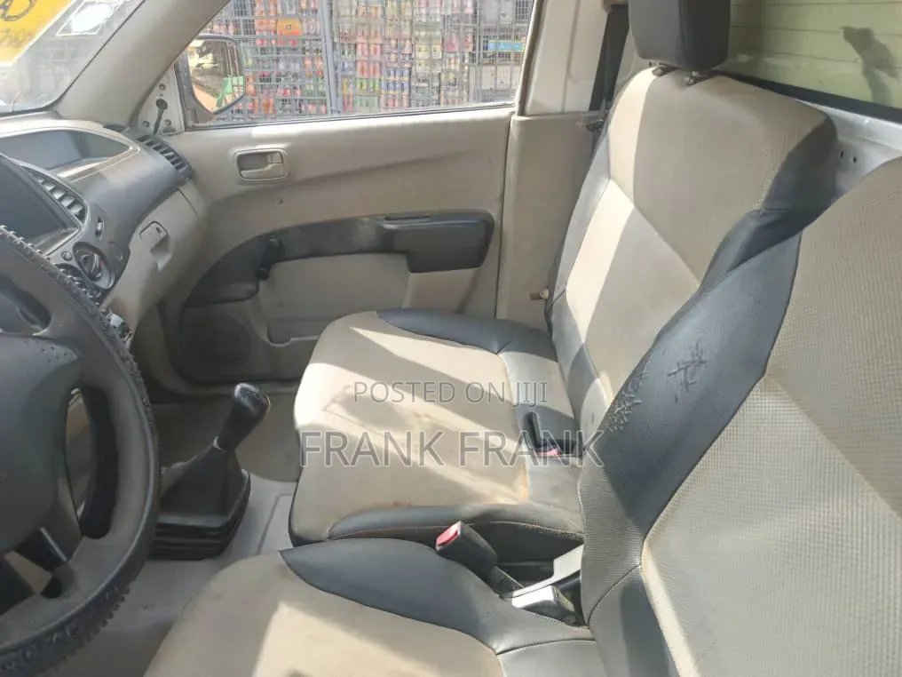 Mitsubishi L200 2006 White
