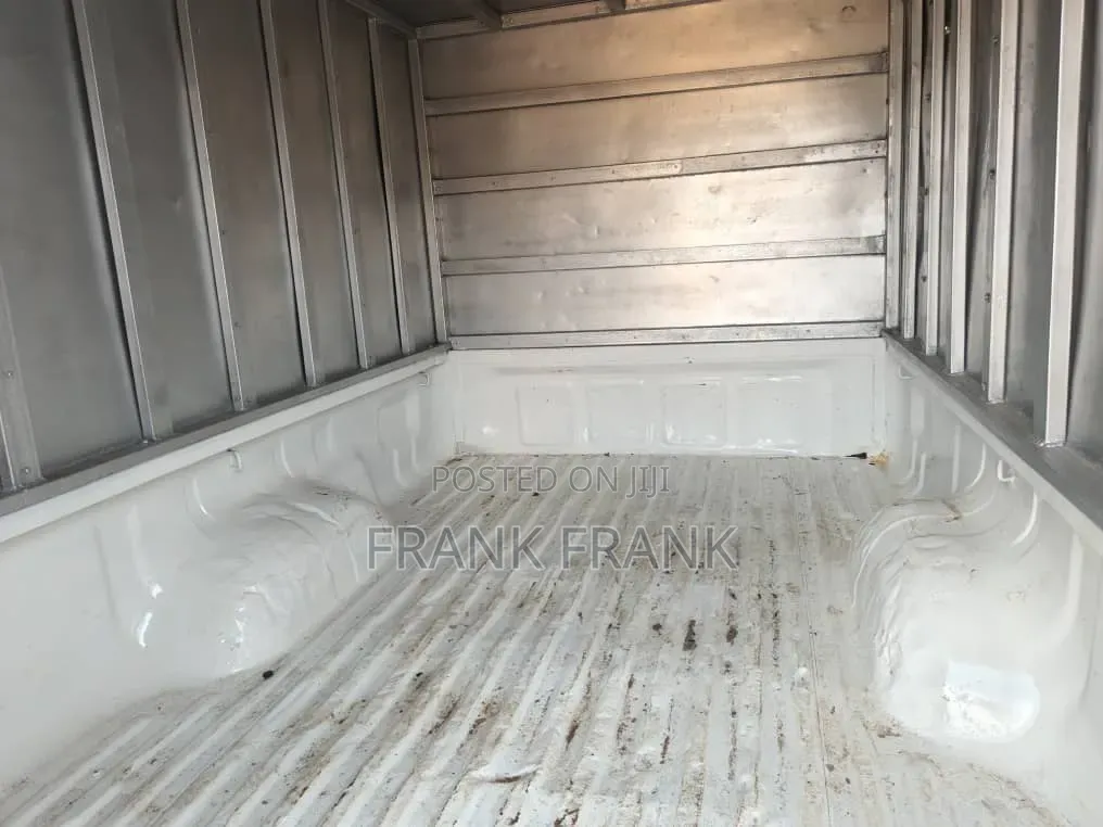 Mitsubishi L200 2006 White