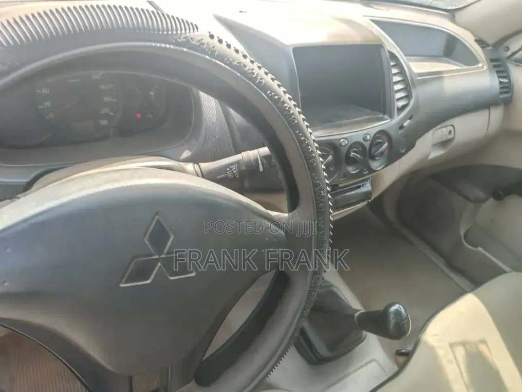 Mitsubishi L200 2006 White