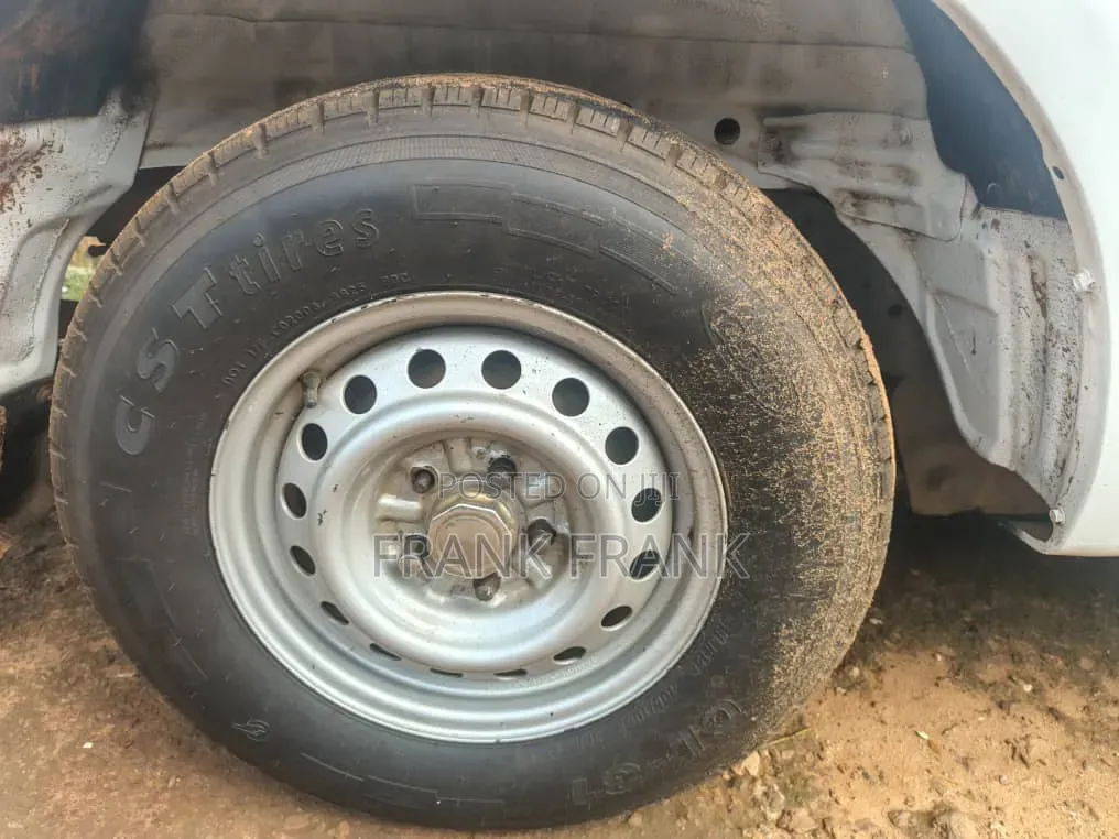 Mitsubishi L200 2006 White