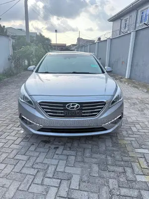Hyundai Sonata Limited 4dr Sedan (2.4L 4cyl 6A) 2015 Silver