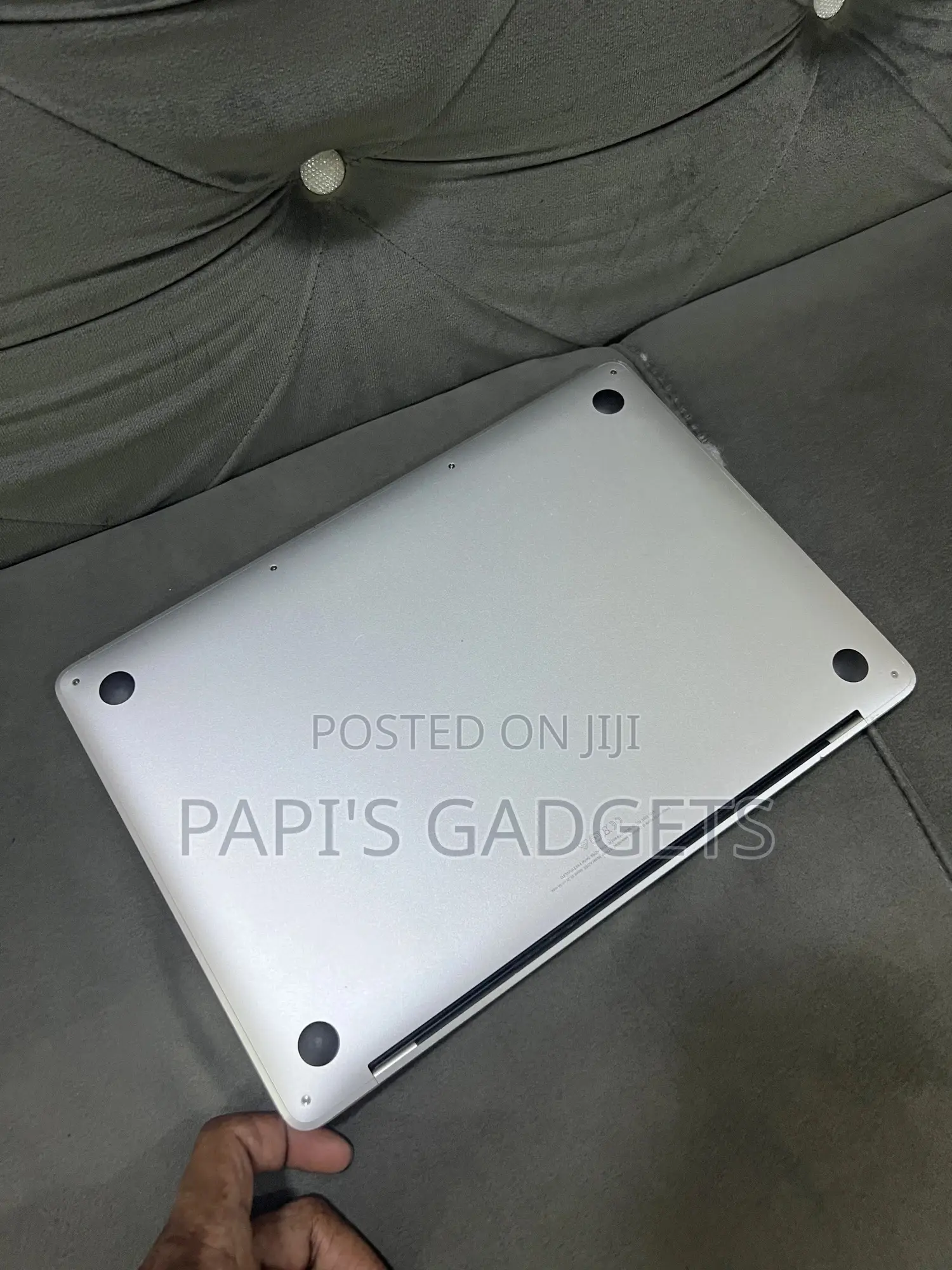 Laptop Apple MacBook Pro 2022 M2 8GB Apple M2 SSD 256GB