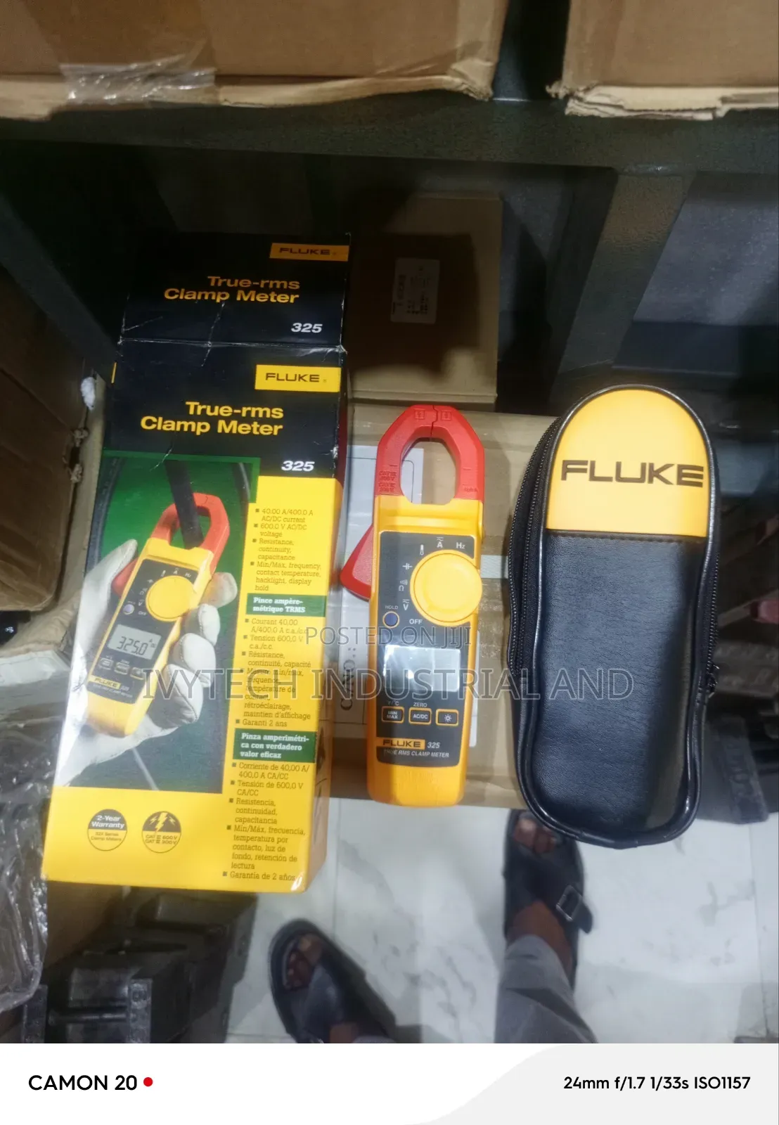 Fluke 325 True RMS Clamp Meter