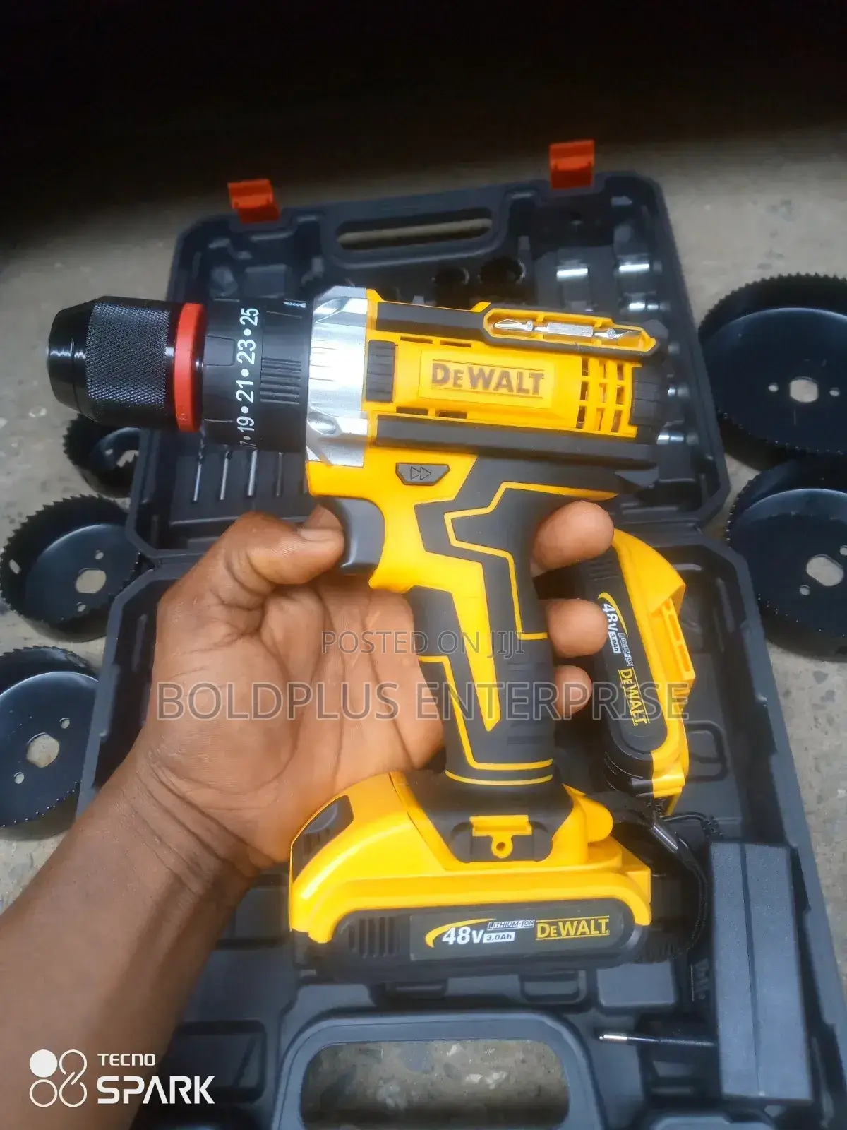 Dewalt 48 Volt Heavy Duty Hole Driller Machine