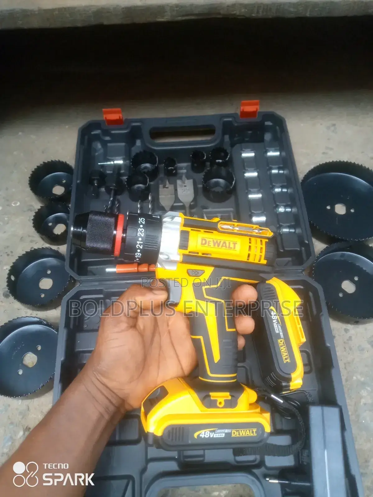 Dewalt 48 Volt Heavy Duty Hole Driller Machine