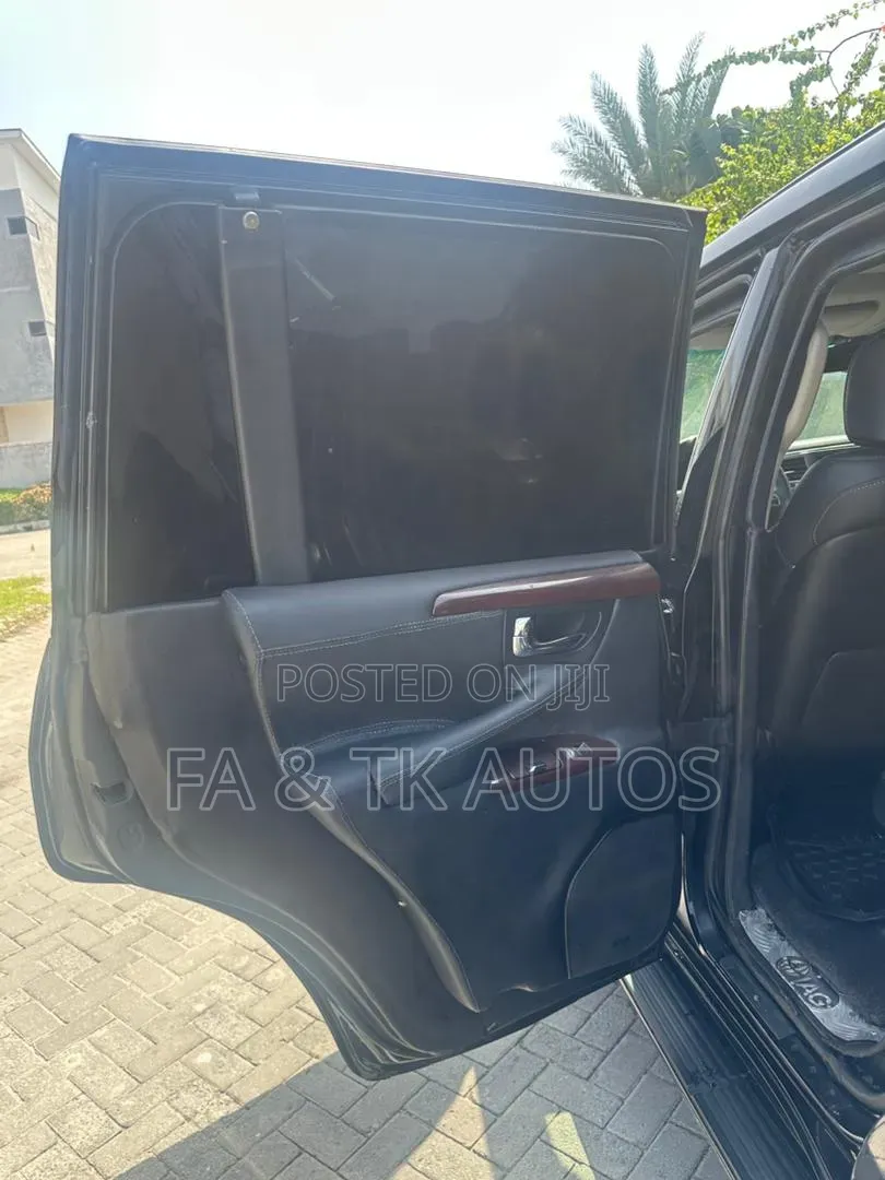 Lexus LX 2015 Black