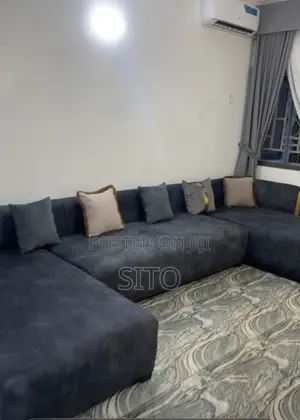 Large 3- Part Couch.